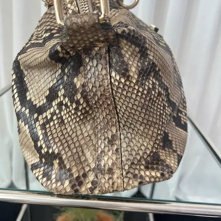 [BUNJANG] Gucci GG Beige Snakeskin Bamboo Handle Tote Bag / 구찌 GG 베이지 스네이크스킨 뱀부 핸들 토트백