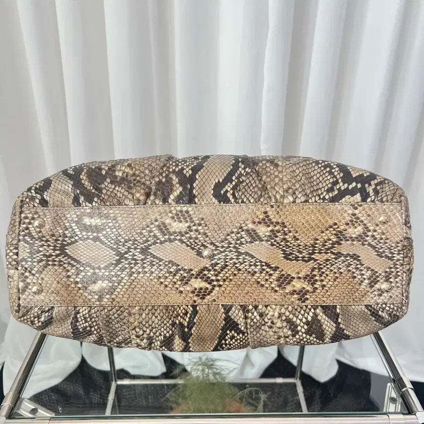 [BUNJANG] Gucci GG Beige Snakeskin Bamboo Handle Tote Bag / 구찌 GG 베이지 스네이크스킨 뱀부 핸들 토트백
