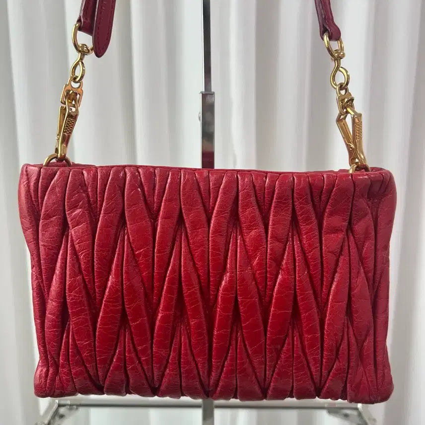 [BUNJANG] Miu Miu Matelassé Shoulder Bag / 미우미우 마틀라세 숄더백
