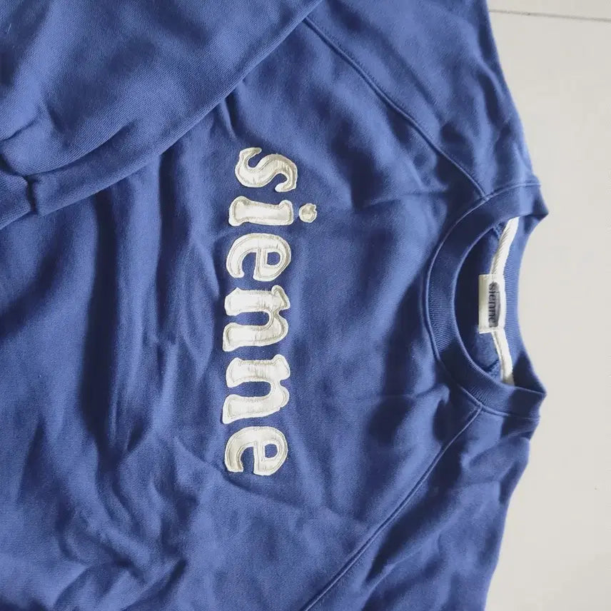 [BUNJANG] Sienne Blue Sweatshirt / sienne 시엔느 블루 맨투맨 티셔츠