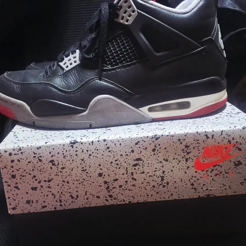 [BUNJANG] Nike Jordan 4 Bred Reimagined Sneakers / 조던4 리메이진 브레드