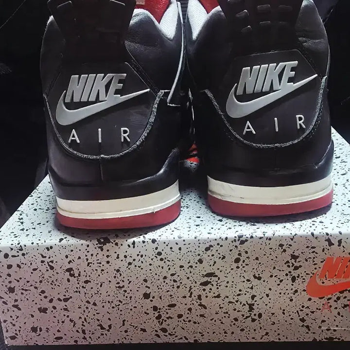 [BUNJANG] Nike Jordan 4 Bred Reimagined Sneakers / 조던4 리메이진 브레드