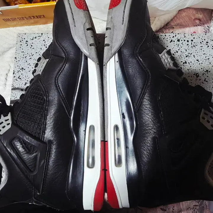 [BUNJANG] Nike Jordan 4 Bred Reimagined Sneakers / 조던4 리메이진 브레드