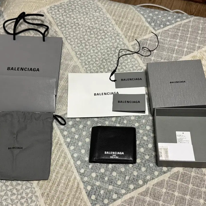 [BUNJANG] Balenciaga Credit Square Folded Wallet / <정품> 발렌시아가 크레딧 스퀘어 폴디드 지갑