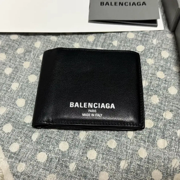 [BUNJANG] Balenciaga Credit Square Folded Wallet / <정품> 발렌시아가 크레딧 스퀘어 폴디드 지갑