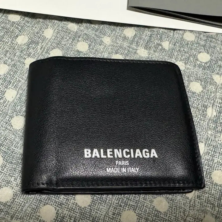 [BUNJANG] Balenciaga Credit Square Folded Wallet / <정품> 발렌시아가 크레딧 스퀘어 폴디드 지갑