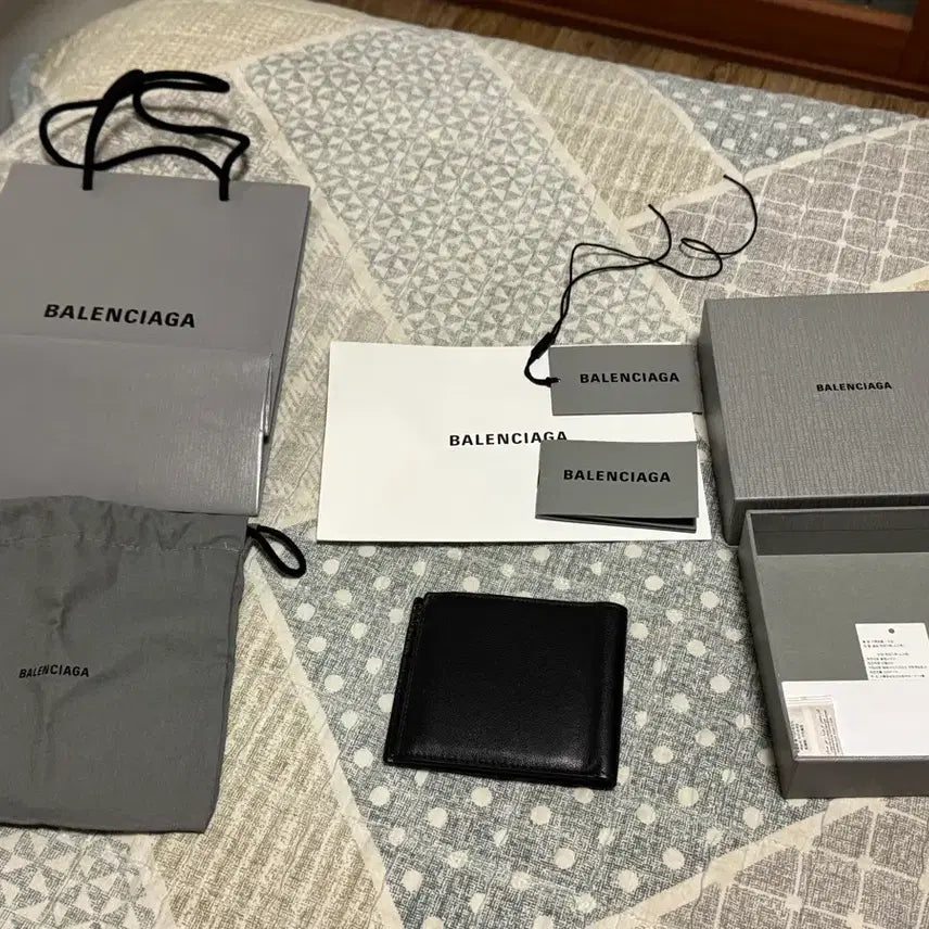 [BUNJANG] Balenciaga Credit Square Folded Wallet / <정품> 발렌시아가 크레딧 스퀘어 폴디드 지갑