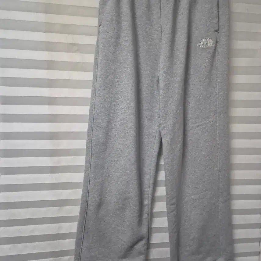 [BUNJANG] The North Face Essential Wide Training Pants / 노스페이스 에센셜 와이드 트레이닝 팬츠