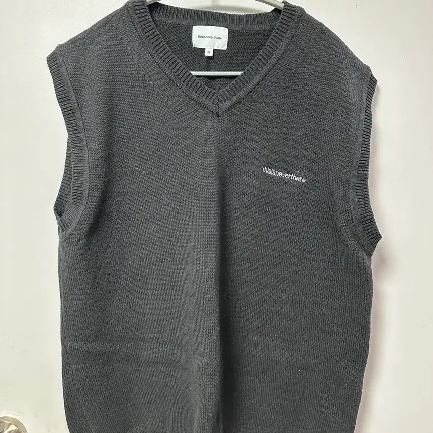 [BUNJANG] thisisneverthat Black Knit Vest M / 디스이즈네버댓 블랙 니트 조끼 M