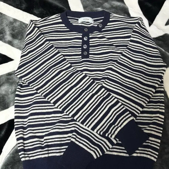 [BUNJANG] Waveis Henry Neck Shirt / 웨이비니스 헨리넥 2사이즈