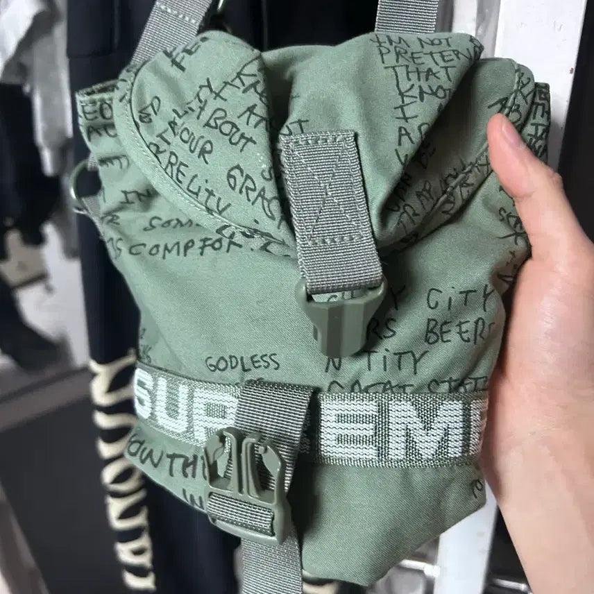 [BUNJANG] Supreme Field Side Bag Olive - 23SS / 슈프림 필드 사이드 백 올리브 곤즈 - 23SS
