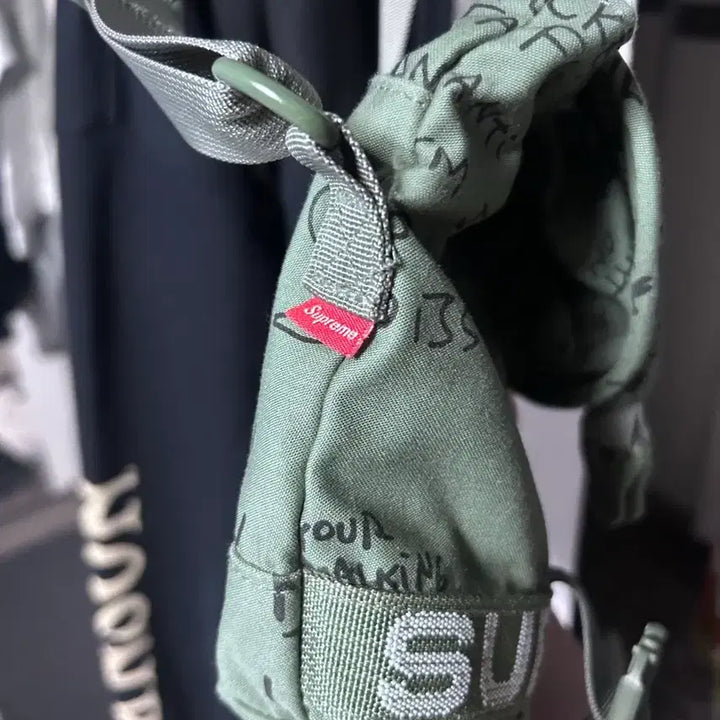 [BUNJANG] Supreme Field Side Bag Olive - 23SS / 슈프림 필드 사이드 백 올리브 곤즈 - 23SS