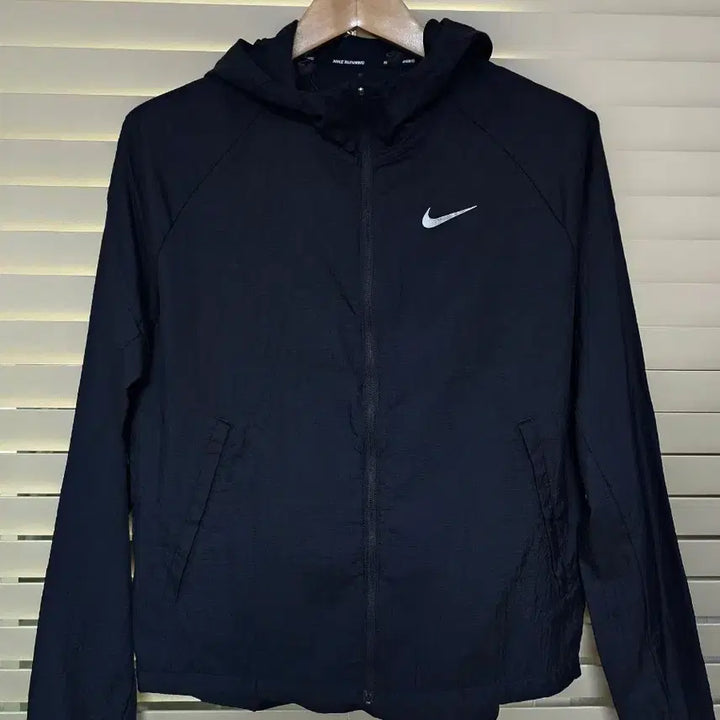 [BUNJANG] Nike Essential Running Windbreaker Jacket / 나이키 에센셜 러닝 바람막이 M(95)