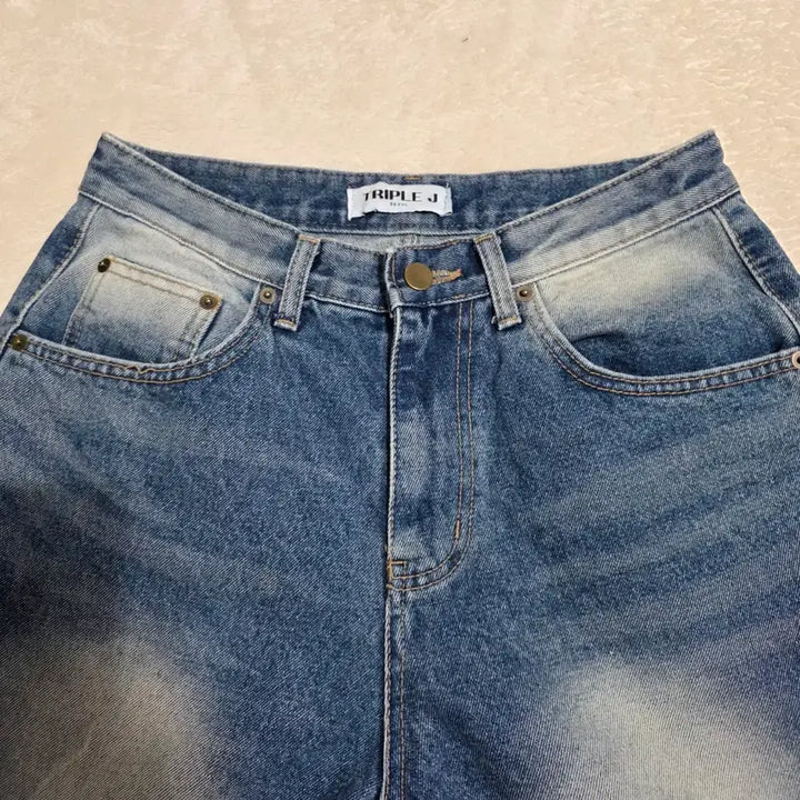 [BUNJANG] Triple J Bermuda Denim Shorts / (S)트리플제이 버뮤다 데님 팬츠 청반바지
