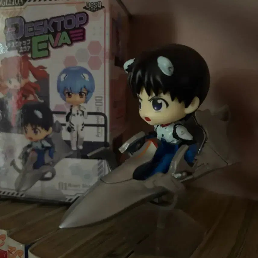 [BUNJANG] Evangelion Ikari Shinji Mini Figure / 에반게리온 이카리 신지 미니 피규어 데스크탑