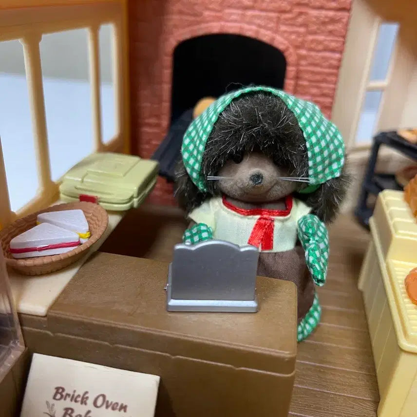 [BUNJANG] Sylvanian Families Old Brick Bakery Set / 실바니안 올드 브릭 베이커리 세트 고슴도치 모녀