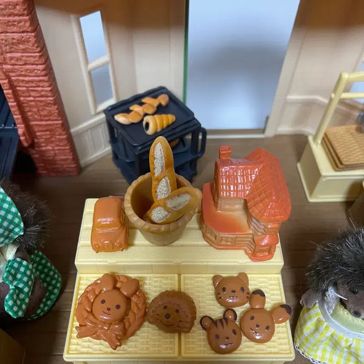 [BUNJANG] Sylvanian Families Old Brick Bakery Set / 실바니안 올드 브릭 베이커리 세트 고슴도치 모녀