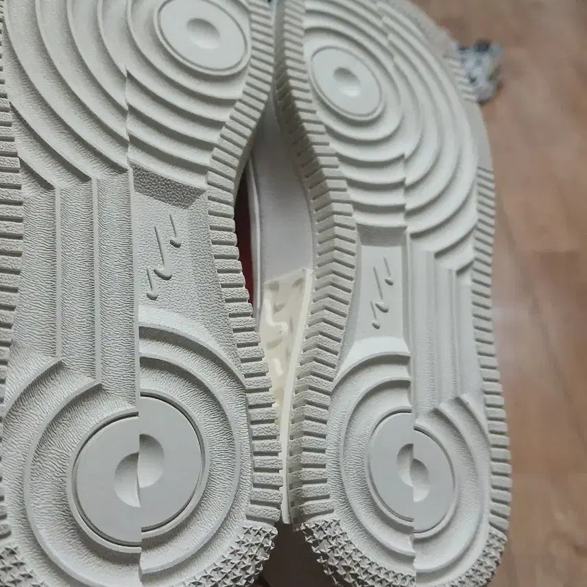 [BUNJANG] Nike Air Force 1 Low Fontanka (235) / 나이키 에어포스 1로우 폰탄카 235