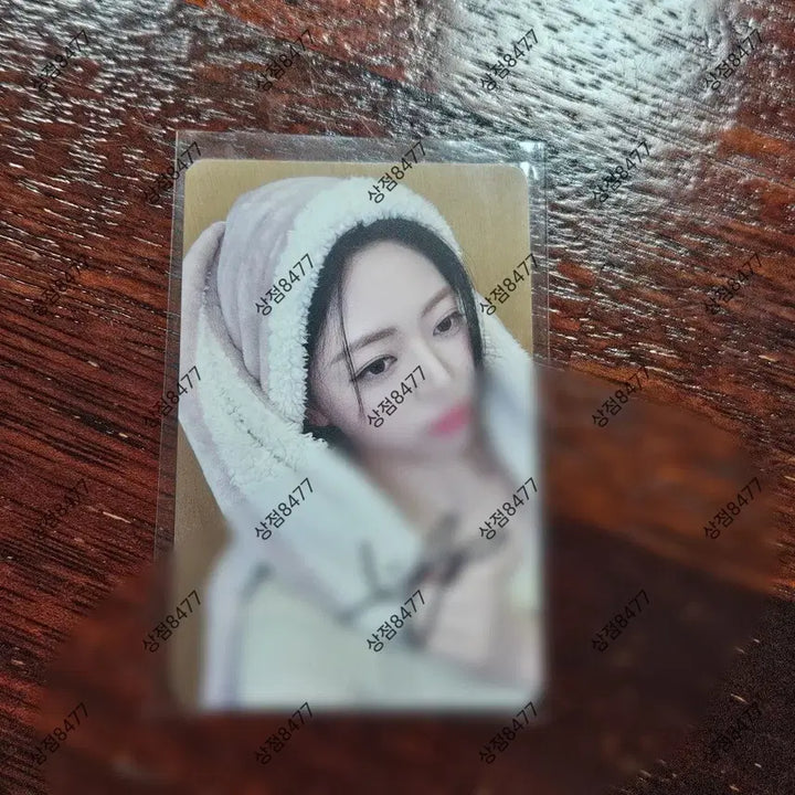 [BUNJANG] ITZY Yuna Tunnel Vision Signed Photocard Bunny Version / 있지 유나 터널비전 메이크스타 이벤트 토끼 버전 싸인 포토카드 포카
