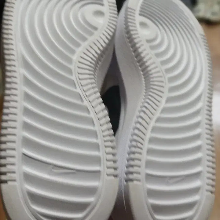 [BUNJANG] Nike Court Vision Alta Sneakers 245 / 나이키 코트비젼 1 알타 키높이 스니커즈 245