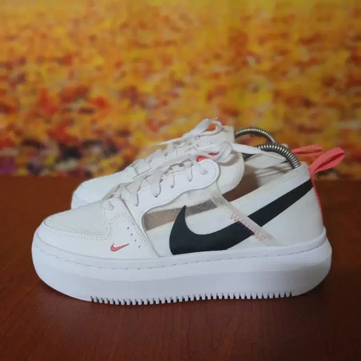 [BUNJANG] Nike Court Vision Alta Sneakers 245 / 나이키 코트비젼 1 알타 키높이 스니커즈 245