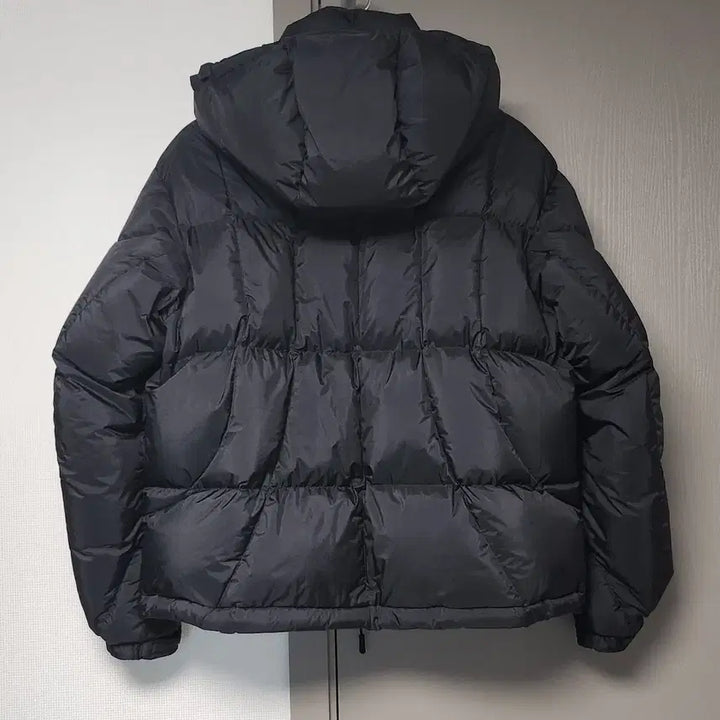 [BUNJANG] Begin 202 Glide Line Down Jumper Black / [1] 비긴202 글라이드 라인 다운 점퍼 패딩 블랙