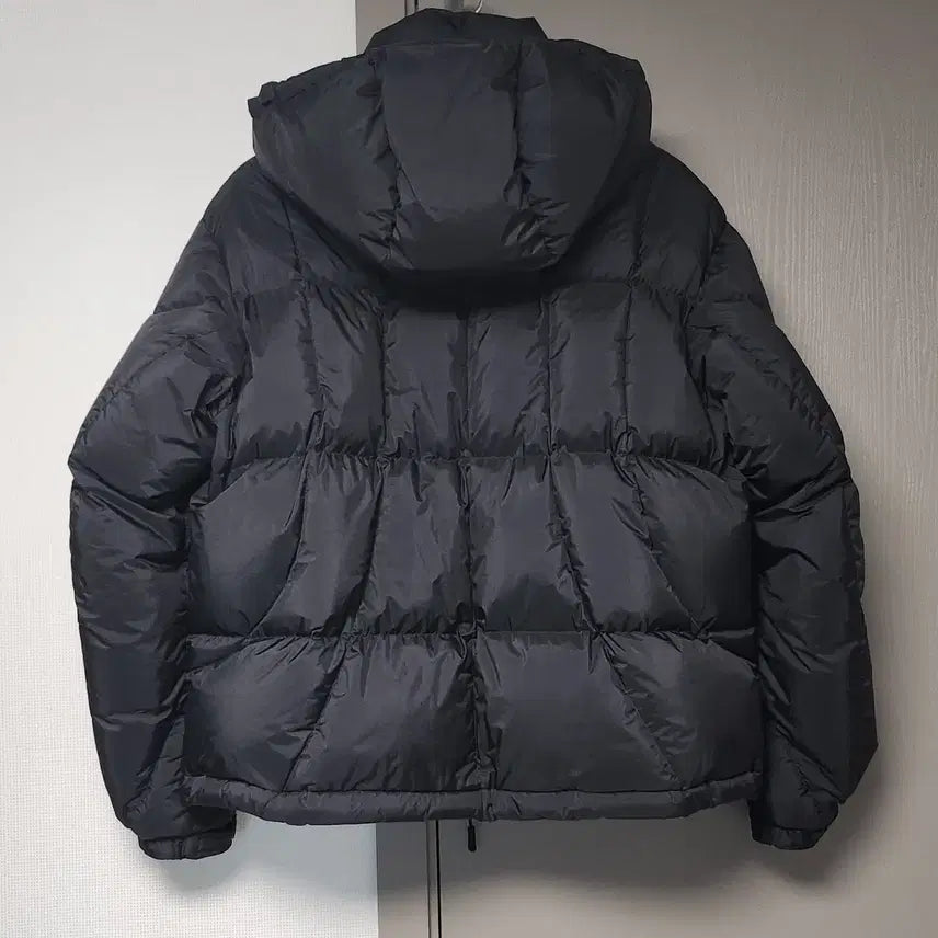 [BUNJANG] Begin 202 Glide Line Down Jumper Black / [1] 비긴202 글라이드 라인 다운 점퍼 패딩 블랙