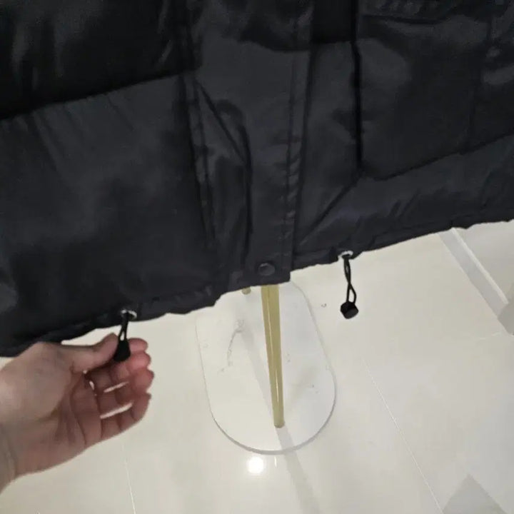 [BUNJANG] Patch Black Padded Vest / 패치 블랙 패딩조끼