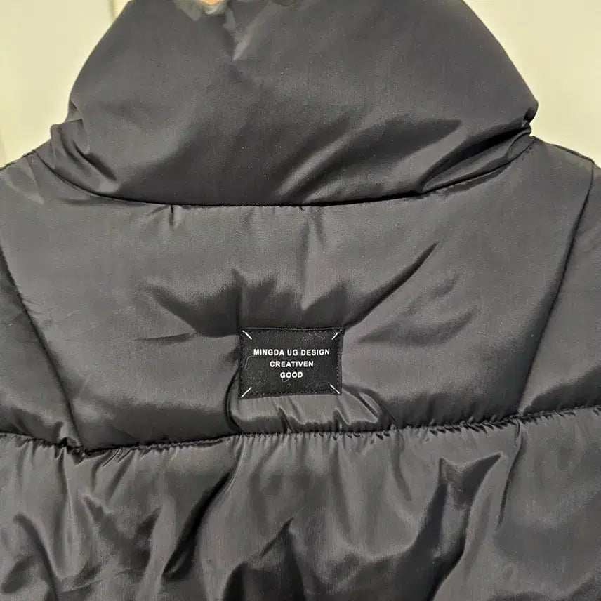 [BUNJANG] Patch Black Padded Vest / 패치 블랙 패딩조끼