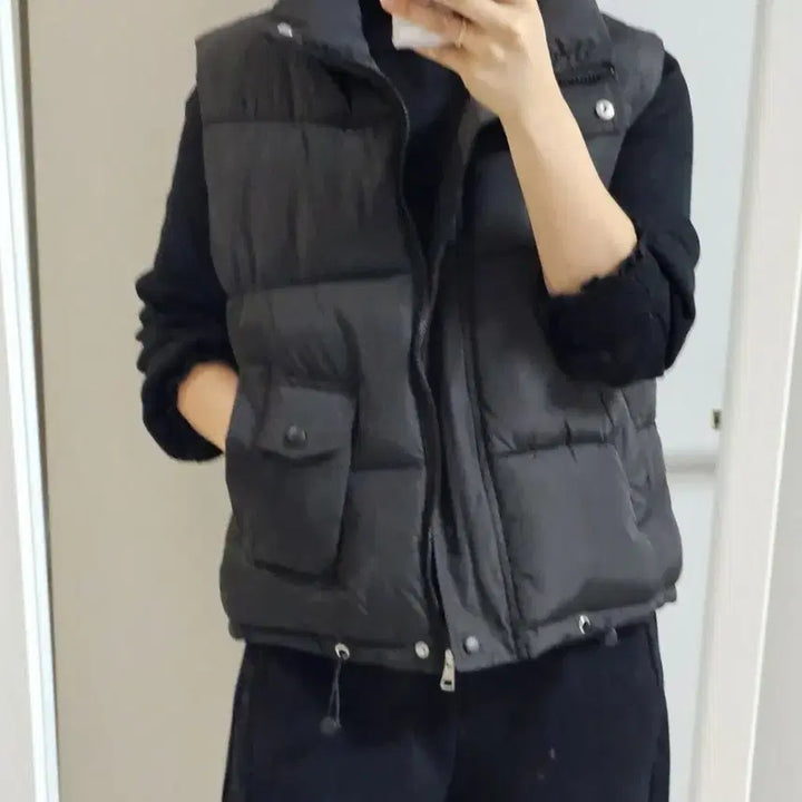[BUNJANG] Patch Black Padded Vest / 패치 블랙 패딩조끼