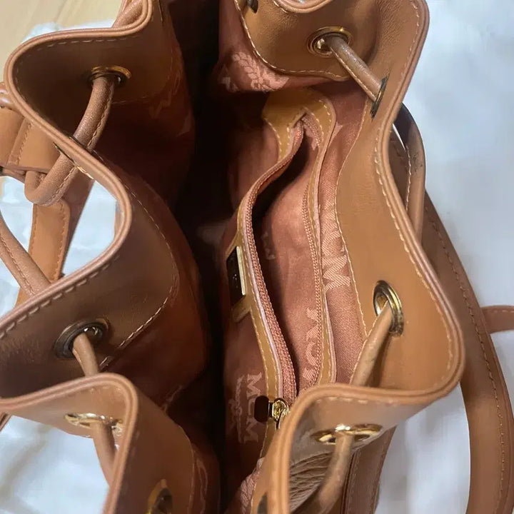 [BUNJANG] MCM Visetos Drawstring Bucket Bag / mcm 비세토스 드로우스트링 백 (복조리백 / 버킷백)