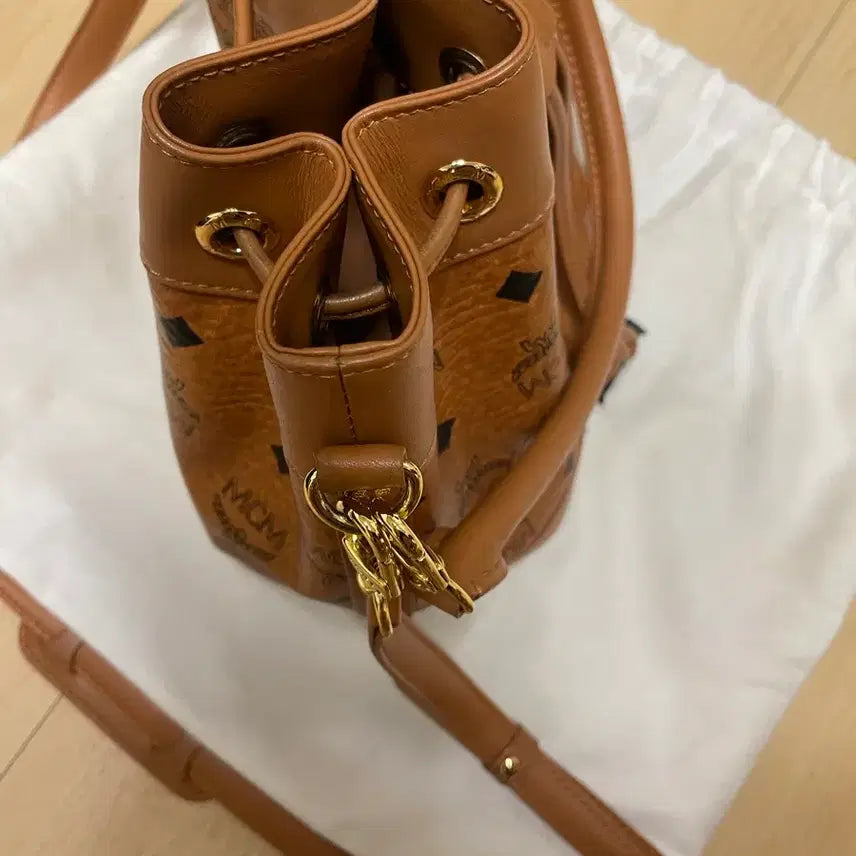 [BUNJANG] MCM Visetos Drawstring Bucket Bag / mcm 비세토스 드로우스트링 백 (복조리백 / 버킷백)
