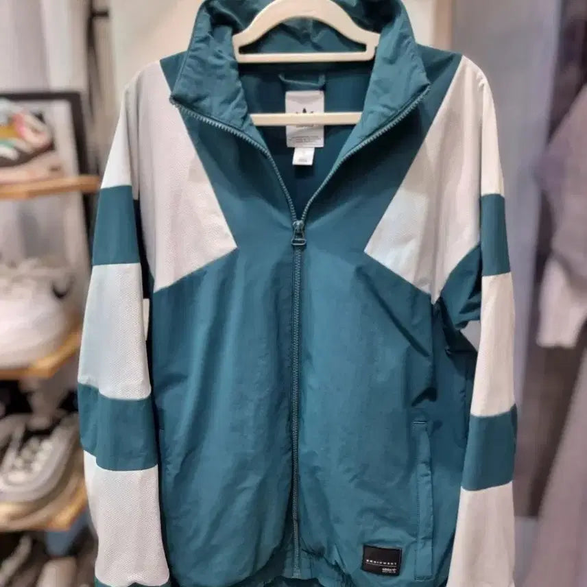 [BUNJANG] Adidas Equipment Bold Windbreaker (Size 100) / 아디다스 이큅먼트 볼드 바람막이 100