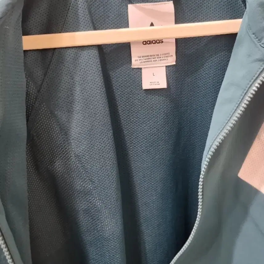 [BUNJANG] Adidas Equipment Bold Windbreaker (Size 100) / 아디다스 이큅먼트 볼드 바람막이 100