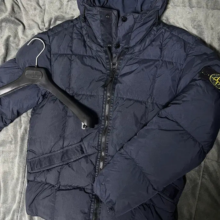 [BUNJANG] Stone Island Crinkle Reps Padded Jacket / [L] 19fw 스톤아일랜드 크링클랩스 패딩 다크네이비
