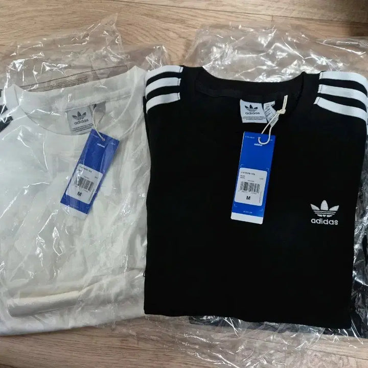 [BUNJANG] Adidas T-Shirt (White/Black) M / [새상품]아디다스 반팔 M사이즈