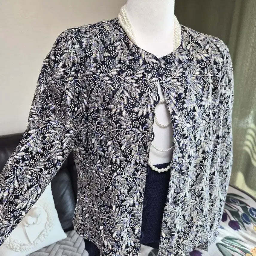 [BUNJANG] Aurora Pearl Lace Embroidered Jacket / 고퀄라인 색감예술 전체오로라펄 레이스자수 자켓
