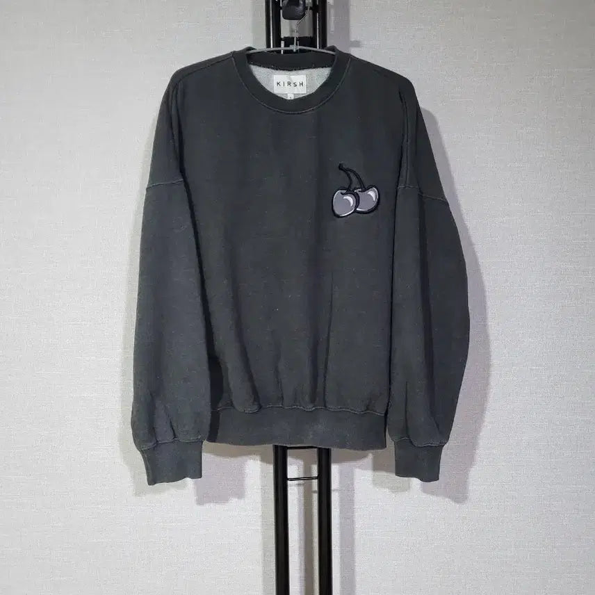 [BUNJANG] Kirsh Cherry Fleece Sweatshirt Charcoal Grey / 키르시 체리 기모 맨투맨 JA 차콜 그레이 1
