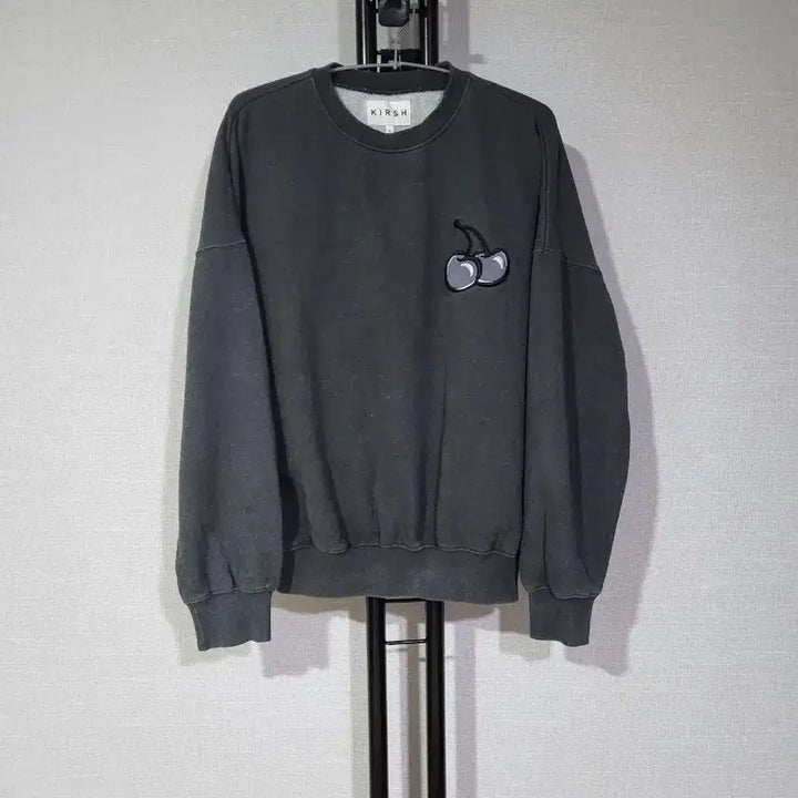 [BUNJANG] Kirsh Cherry Fleece Sweatshirt Charcoal Grey / 키르시 체리 기모 맨투맨 JA 차콜 그레이 1