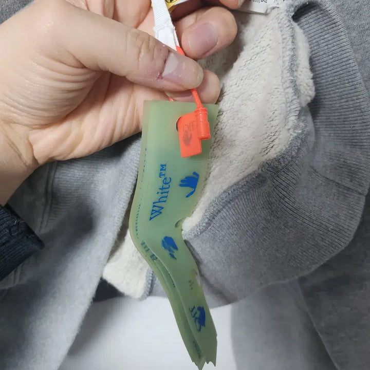 [BUNJANG] Off-White Degrade Arrow Hoodie / 오프화이트 디그레이드 애로우 후드