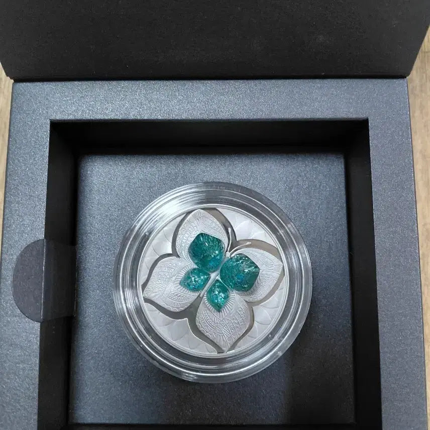 [BUNJANG] Jeweled Flower Silver Coin / 보석 꽃 은화 (케이스 포함)