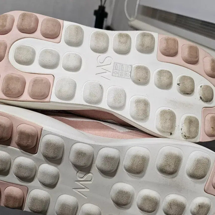 [BUNJANG] Stuart Weitzman Leather Sneakers / 스튜어트와이츠먼