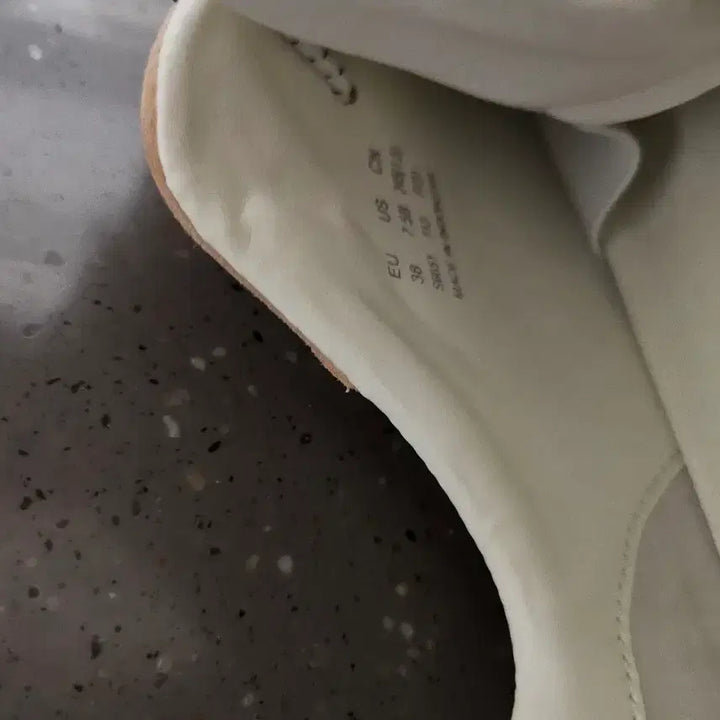 [BUNJANG] Stuart Weitzman Leather Sneakers / 스튜어트와이츠먼