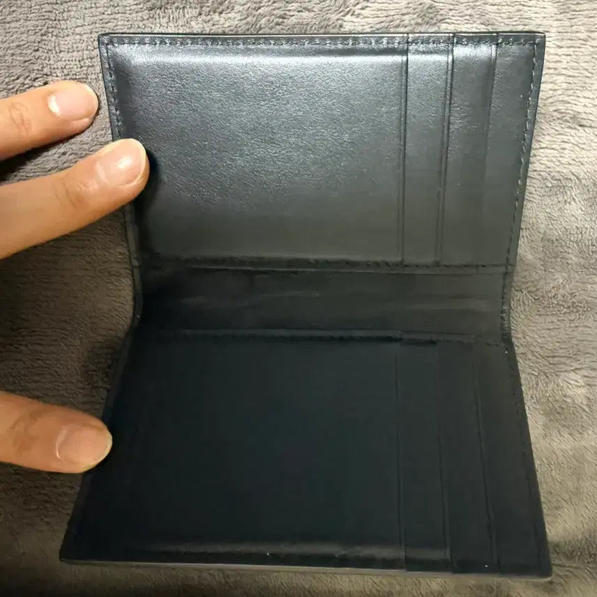 [SOLD OUT] 보테가베네타 플랩 카드지갑 블랙