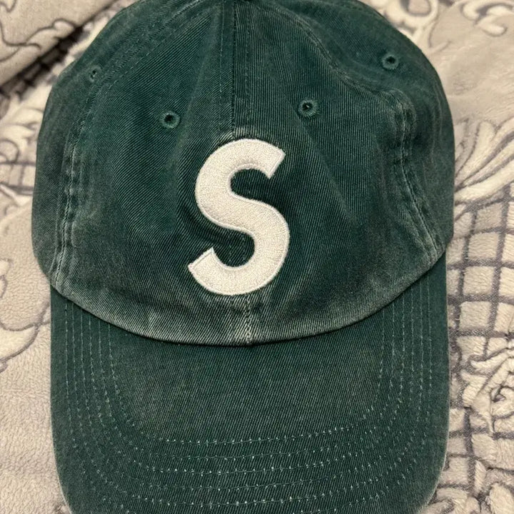 [BUNJANG] Supreme Pigment Dark Green Hat / 슈프림 피그먼트 다크그린