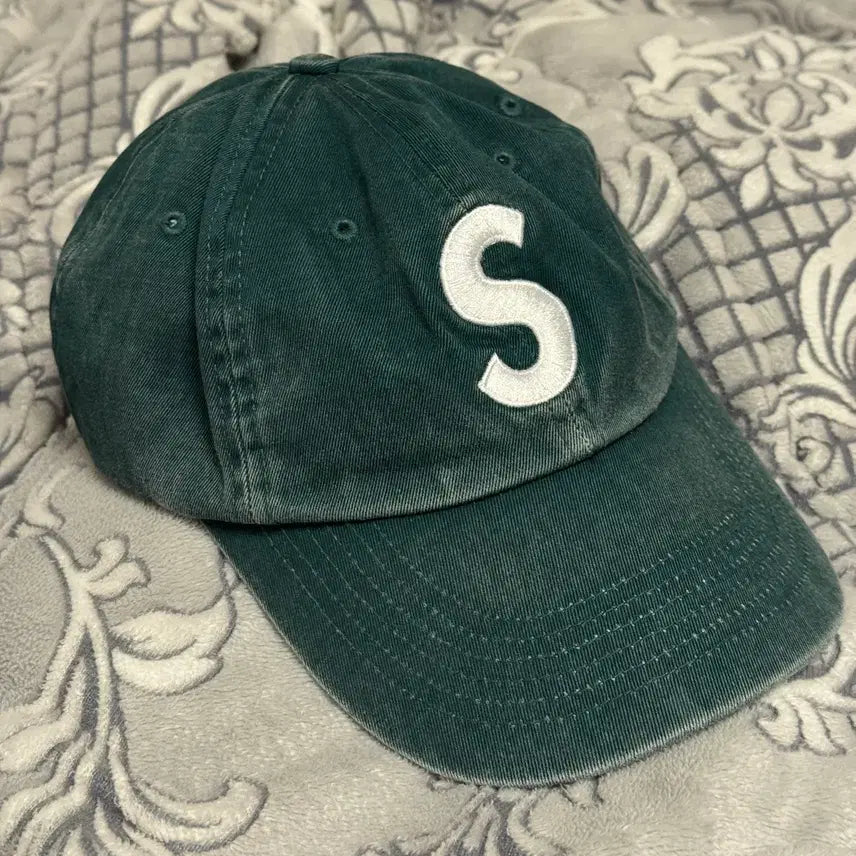 [BUNJANG] Supreme Pigment Dark Green Hat / 슈프림 피그먼트 다크그린