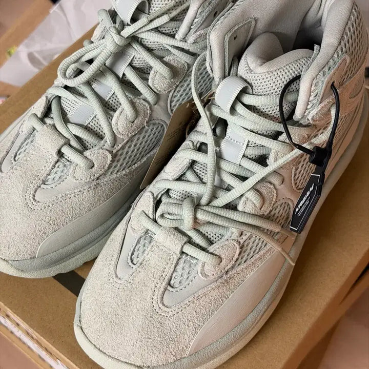 [BUNJANG] Adidas Yeezy Desert Boots Salt 260 / 이지 yeezy 데저트 부츠 솔트 260