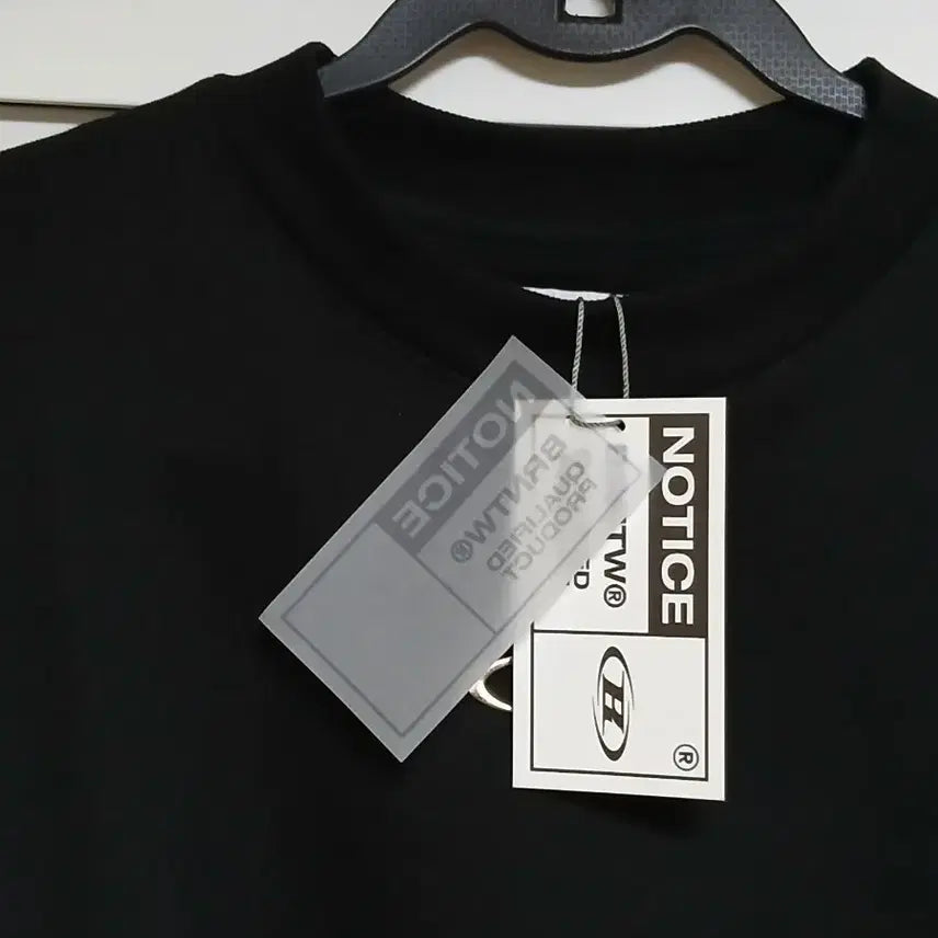 [SOLD OUT] 새상품)본투윈 B크롬 로고 화이트라인 블랙 스웻셔츠 1사이즈