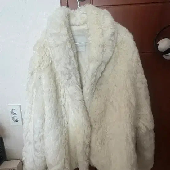 [BUNJANG] Unbranded Fur Jacket / 인스타에서 16만원 주고 산 퍼 자켓 (상태최상!)