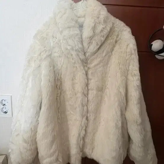 [BUNJANG] Unbranded Fur Jacket / 인스타에서 16만원 주고 산 퍼 자켓 (상태최상!)